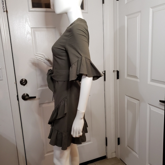 1.STATE Seersucker Dress size 0 - Picture 5 of 10